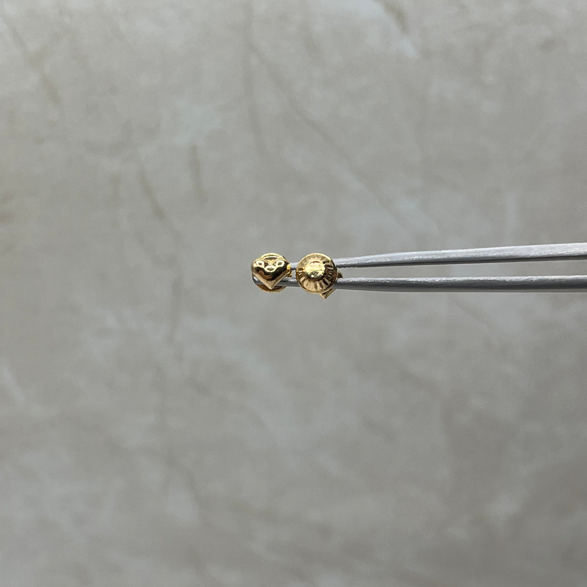 Topos Mini Corazón Inflado Oro amarillo 18k 0,49 Gr / 2,80 mm