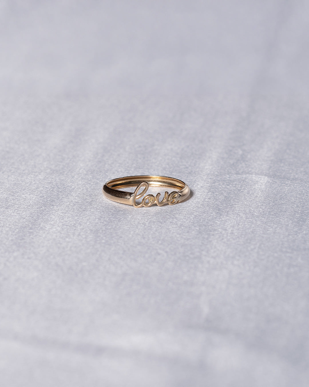 Anillo Love Oro amarillo 18k / Talla 6 / 0,89 Gr