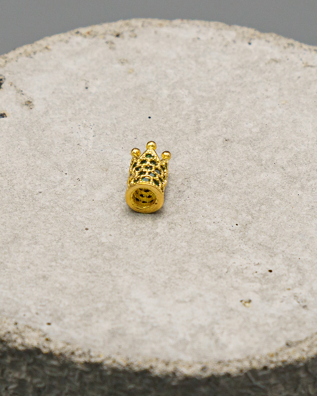 Herraje Corona Circón Oro amarillo 18k 1,10 Gr