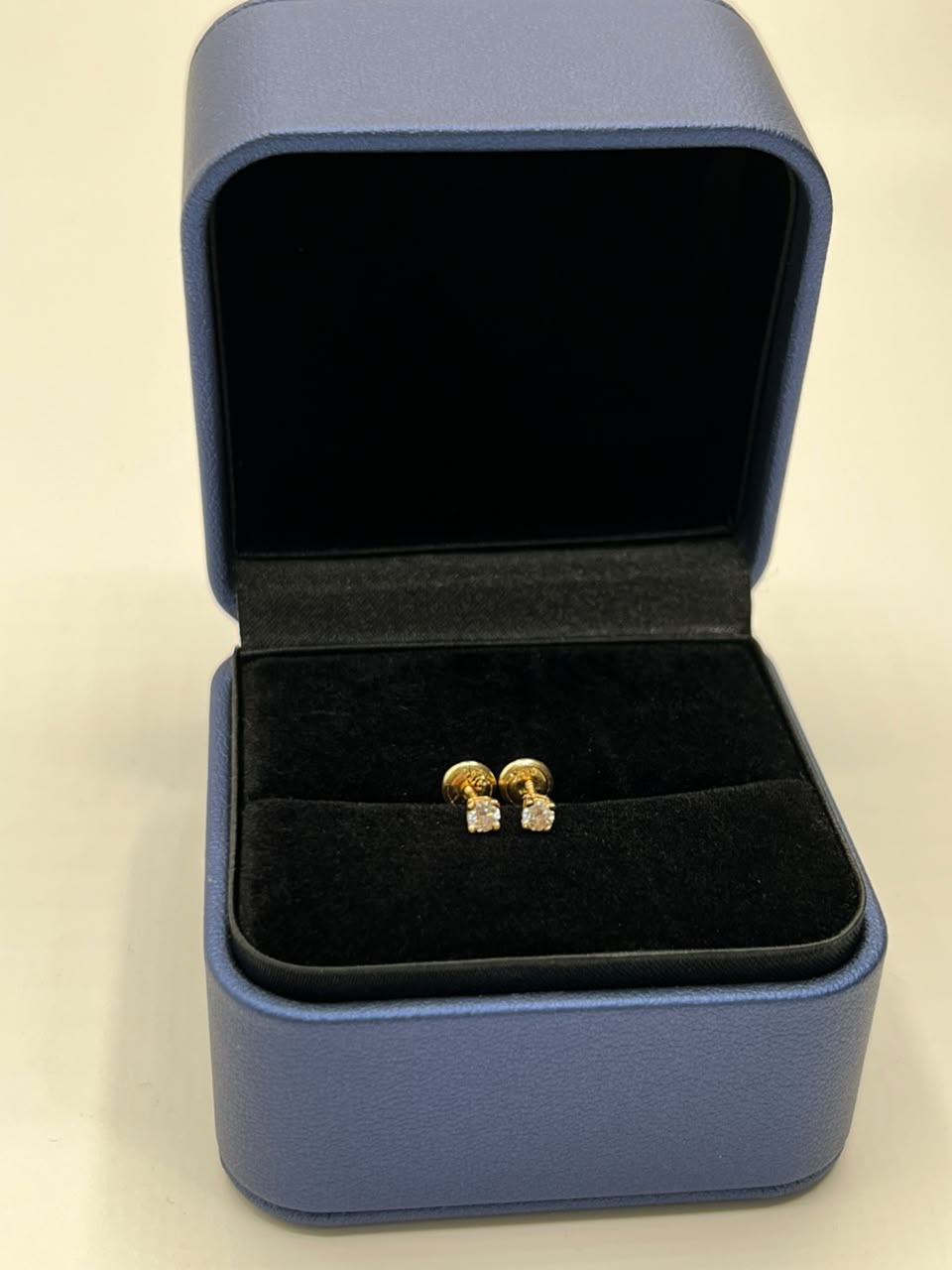 Topos Moissanita Blanca Oro amarillo 18k 0,71 Gr