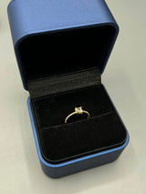 Anillo Caja Circon Blanco Oro amarillo 18k / Talla 5 / 1,12 Gr