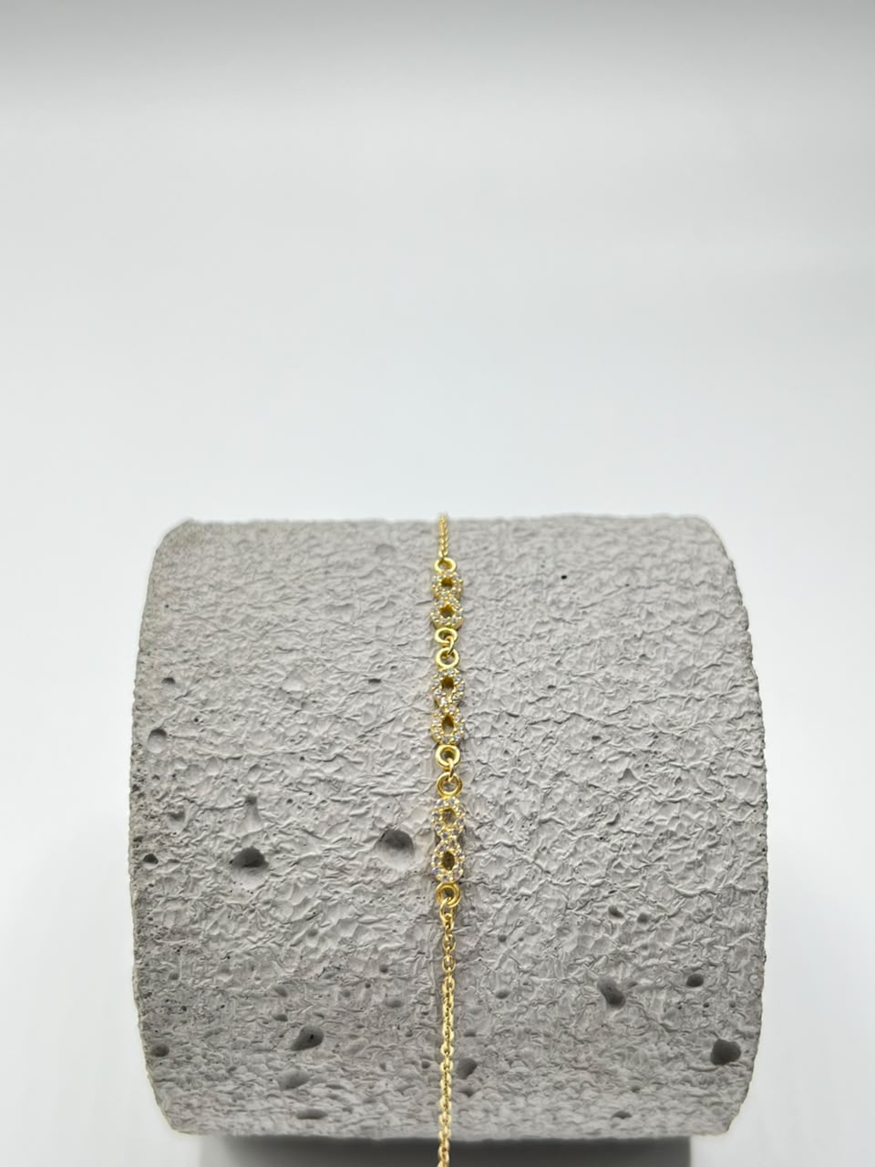 Pulso x3 Infinito Oro amarillo 18k 2,03 Gr / 3,68 mm / 18 Cm Broche 0,40