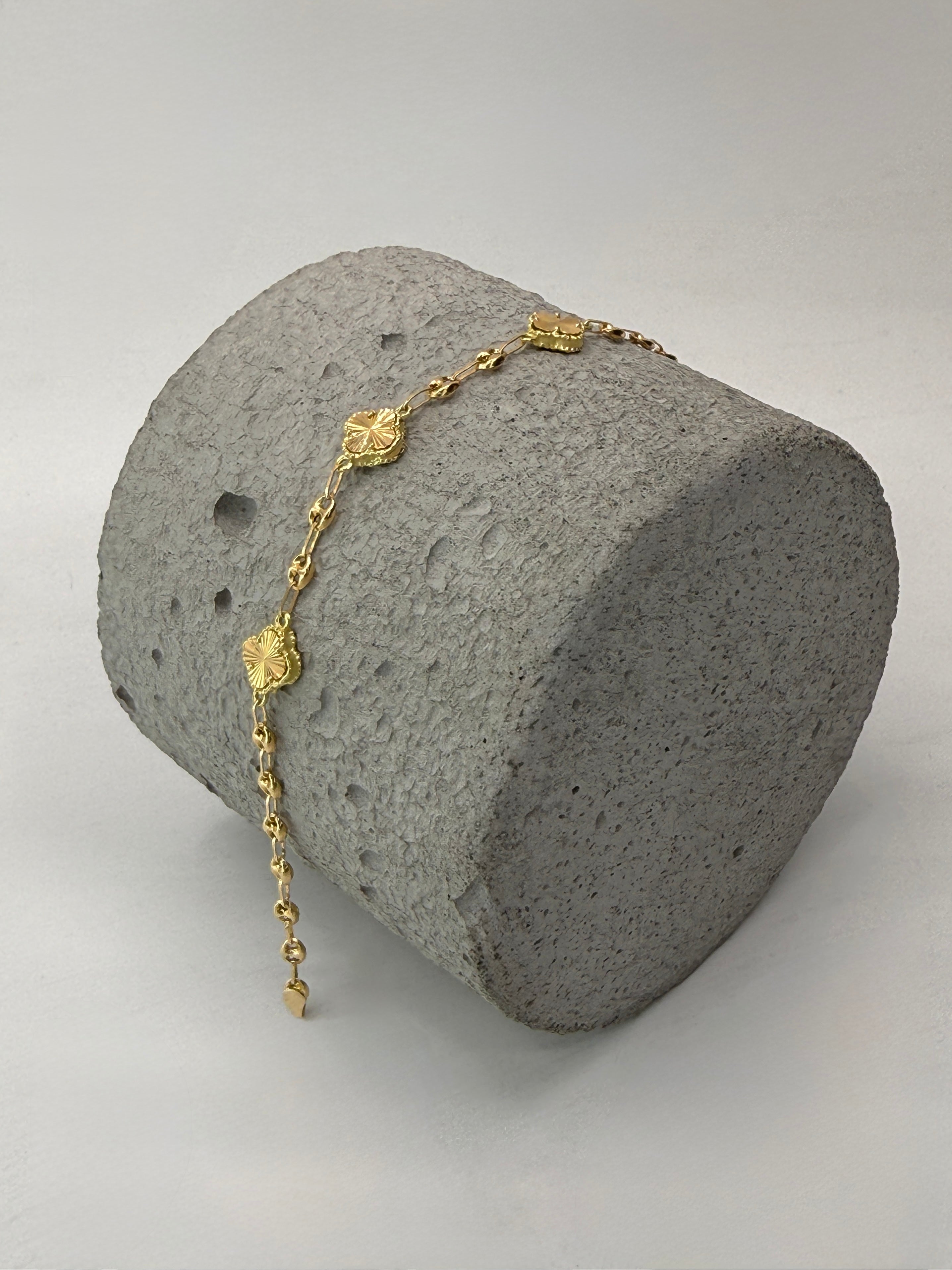 Pulso GC y trébol diamatado oro amarillo 18k 3,18 gr / 7,5 mm / 17,5 cm broche 0,10