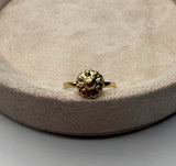 Anillo flor oro amarillo 18k / talla 6 1/2 / 1 gr / 1,7 mm