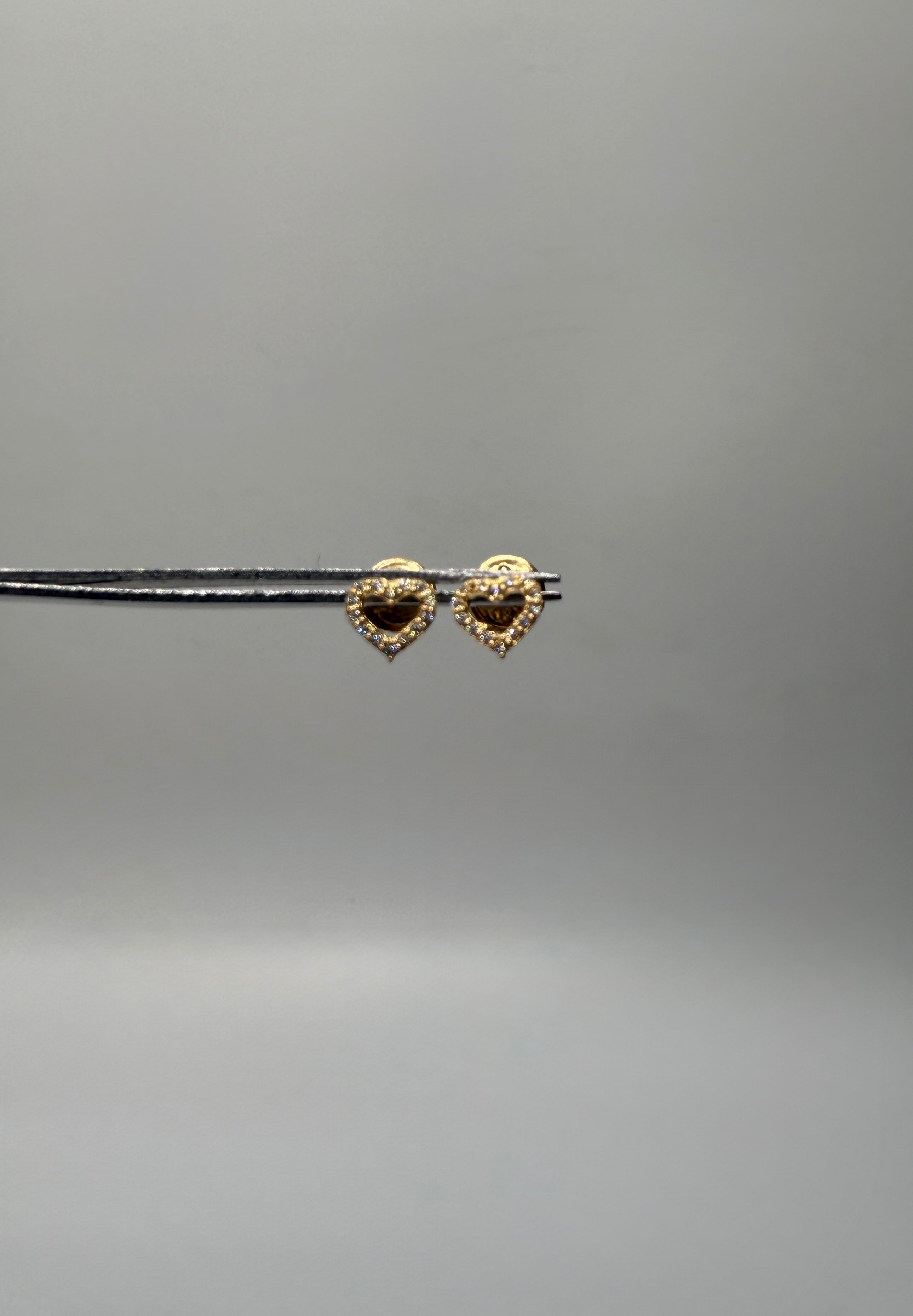 Topos corazón silueta cirones blancos oro amarillo 18k 0,62 Gr / 5,98 mm