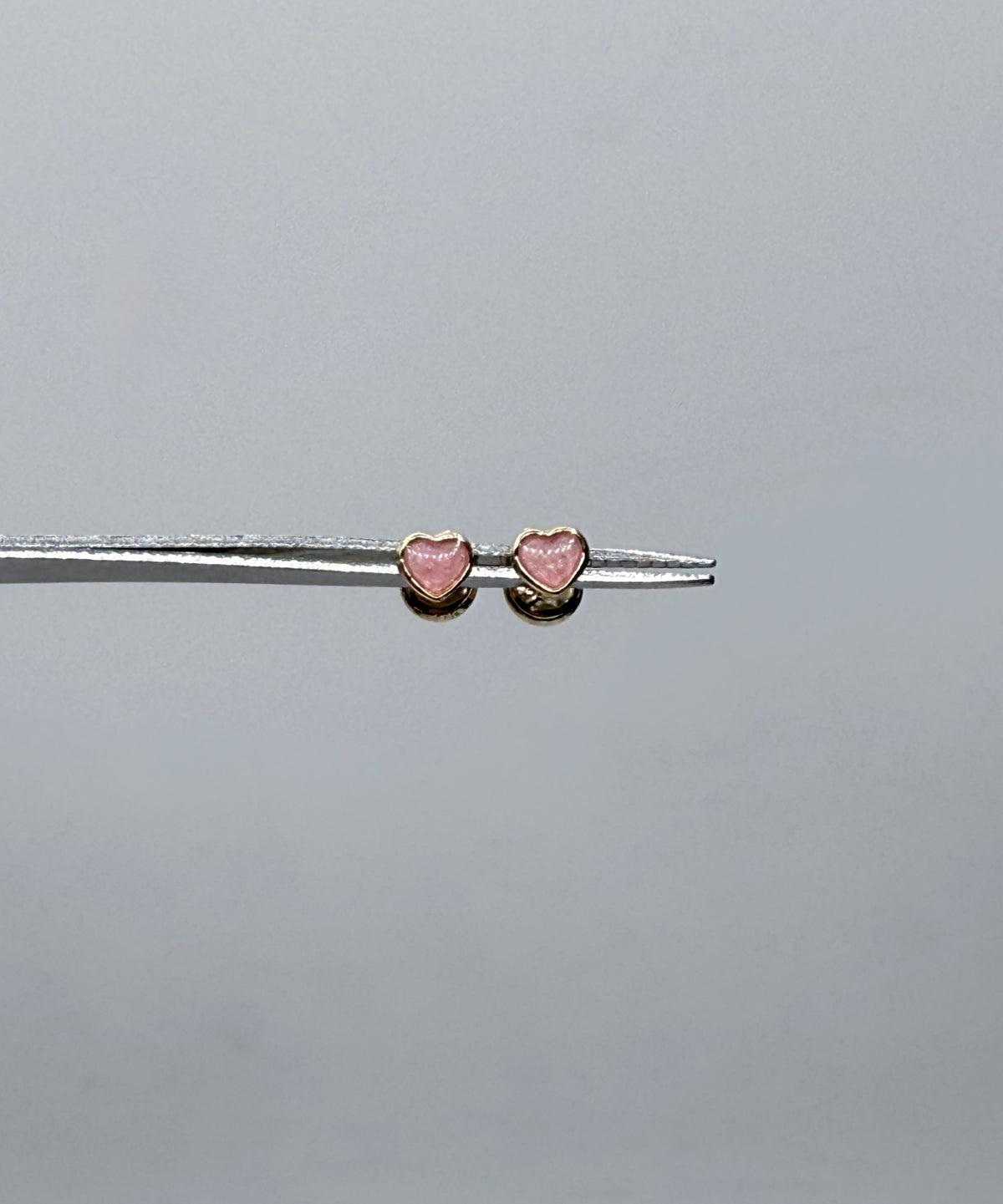 Topos corazón rosa perla oro amarillo 18k 0,51 gr / 4,86 mm