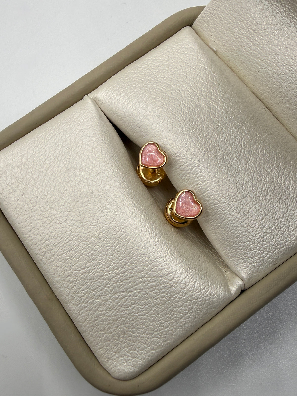 Topos corazón rosa perla oro amarillo 18k 0,51 gr / 4,86 mm