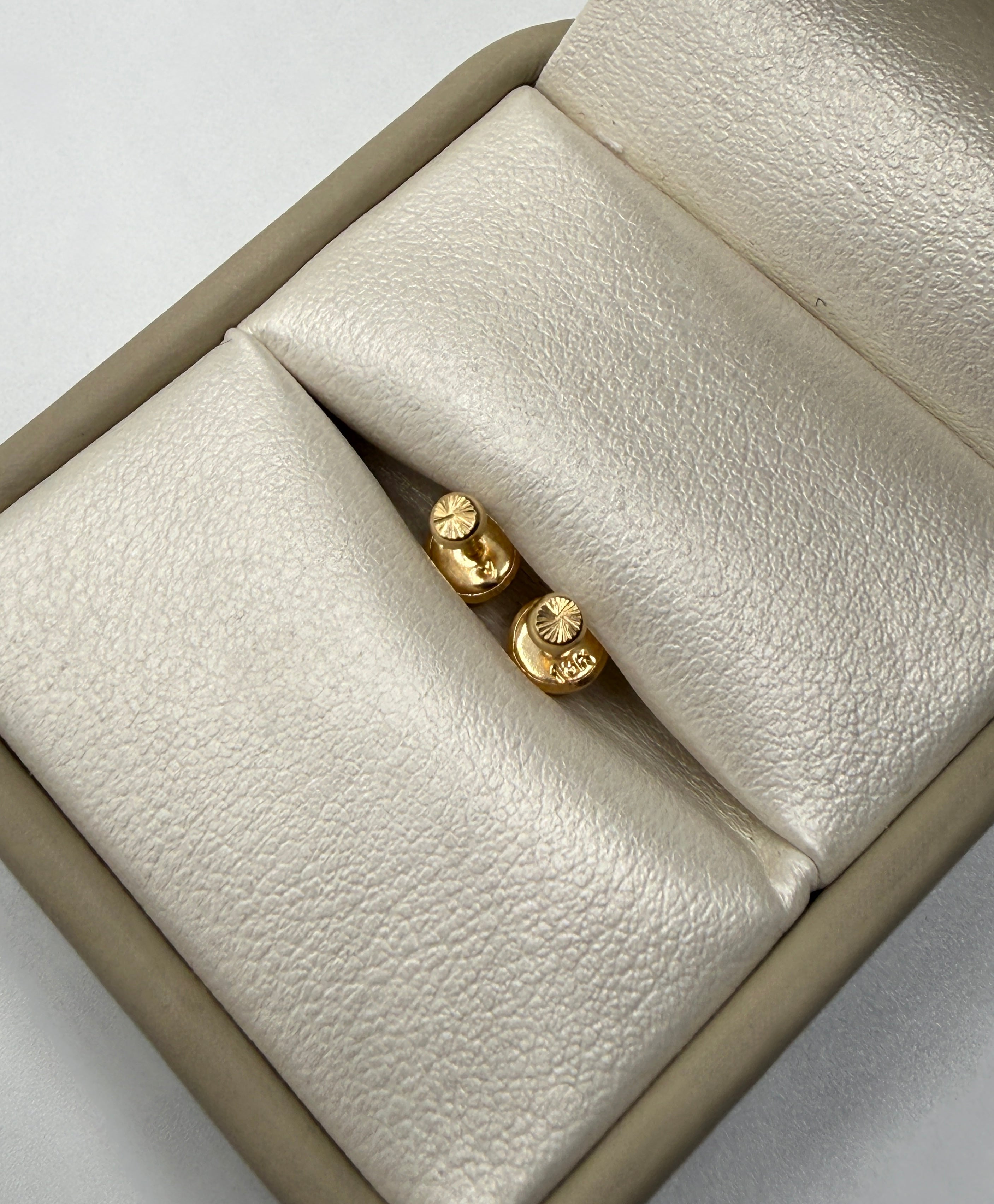 Topos diamantados bola plana oro amarillo 18k 0,41 gr / 4,3 mm