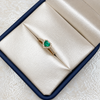 Anillo Corazon de Esmeralda Rodeado de Moissanitas Oro amarillo 18k / Talla 6 / 1,73 Gr / 1,51 mm