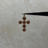Dije Cruz Circones Blanco y Fucsia Oro amarillo 18k 3,38 Gr / 3,09 mm / 3,03 Cm