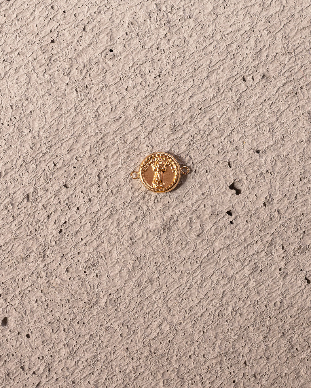 Herraje Divino Niño Jesus Oro amarillo 18k 0,48 Gr