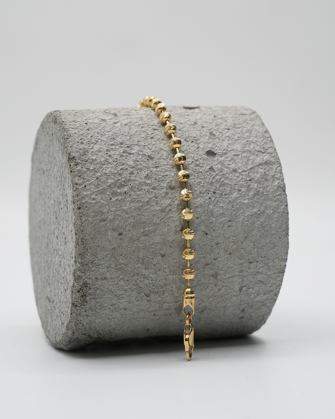 Pulso Militar Diamantado Luna Oro amarillo 18k 5,39 Gr / 3 mm / 17,5 Cm