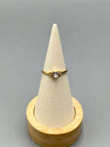 Anillo Circon Corazón Oro amarillo 18k / Talla 5 / 1,07 Gr