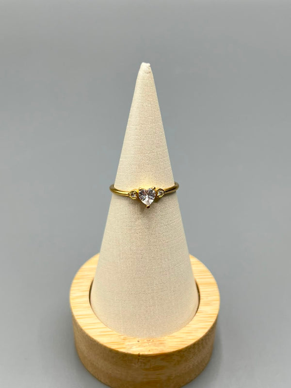 Anillo Circon Corazón Oro amarillo 18k / Talla 5 / 1,07 Gr