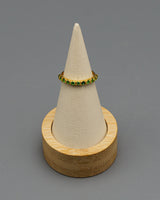 Anillo Circones Verdes Oro amarillo 18k / Talla 5 / 1,54 Gr
