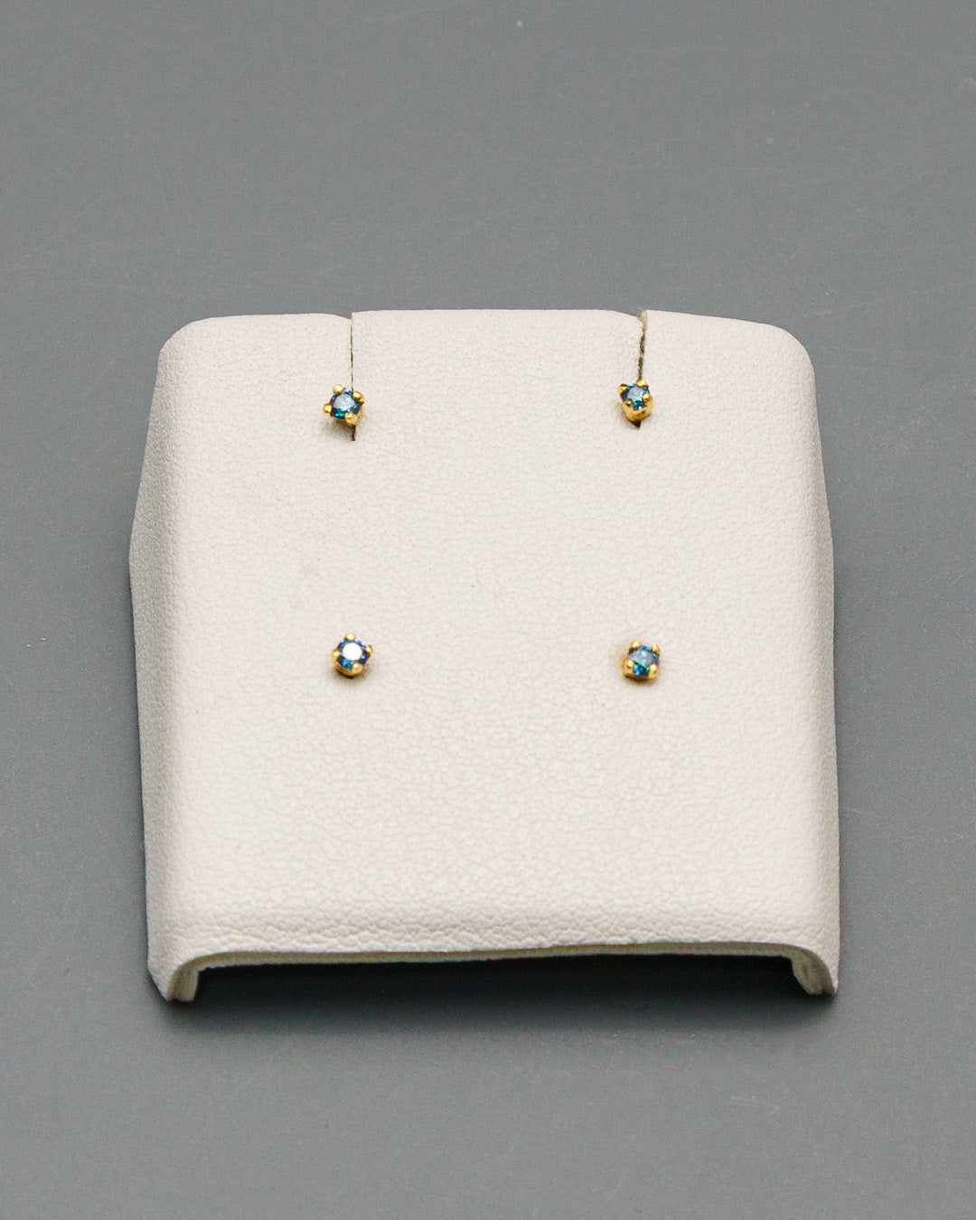 Topos Moissanita Azul Oro amarillo 18k 0,47 Gr / 2,05 mm