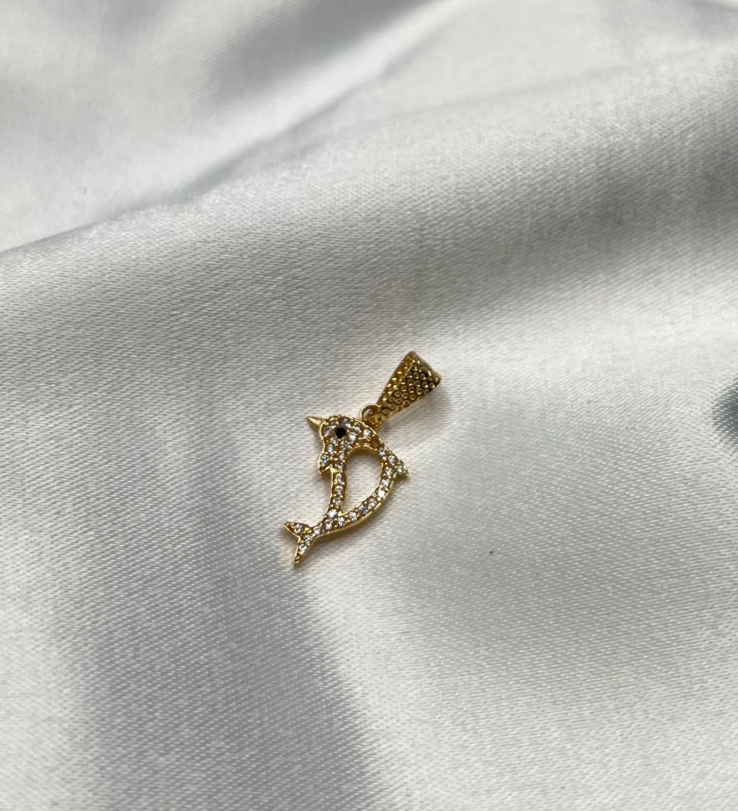 Dije Delfín Circón Oro amarillo 18k 0,76 Gr / 10,68 mm / 2,4 Cm