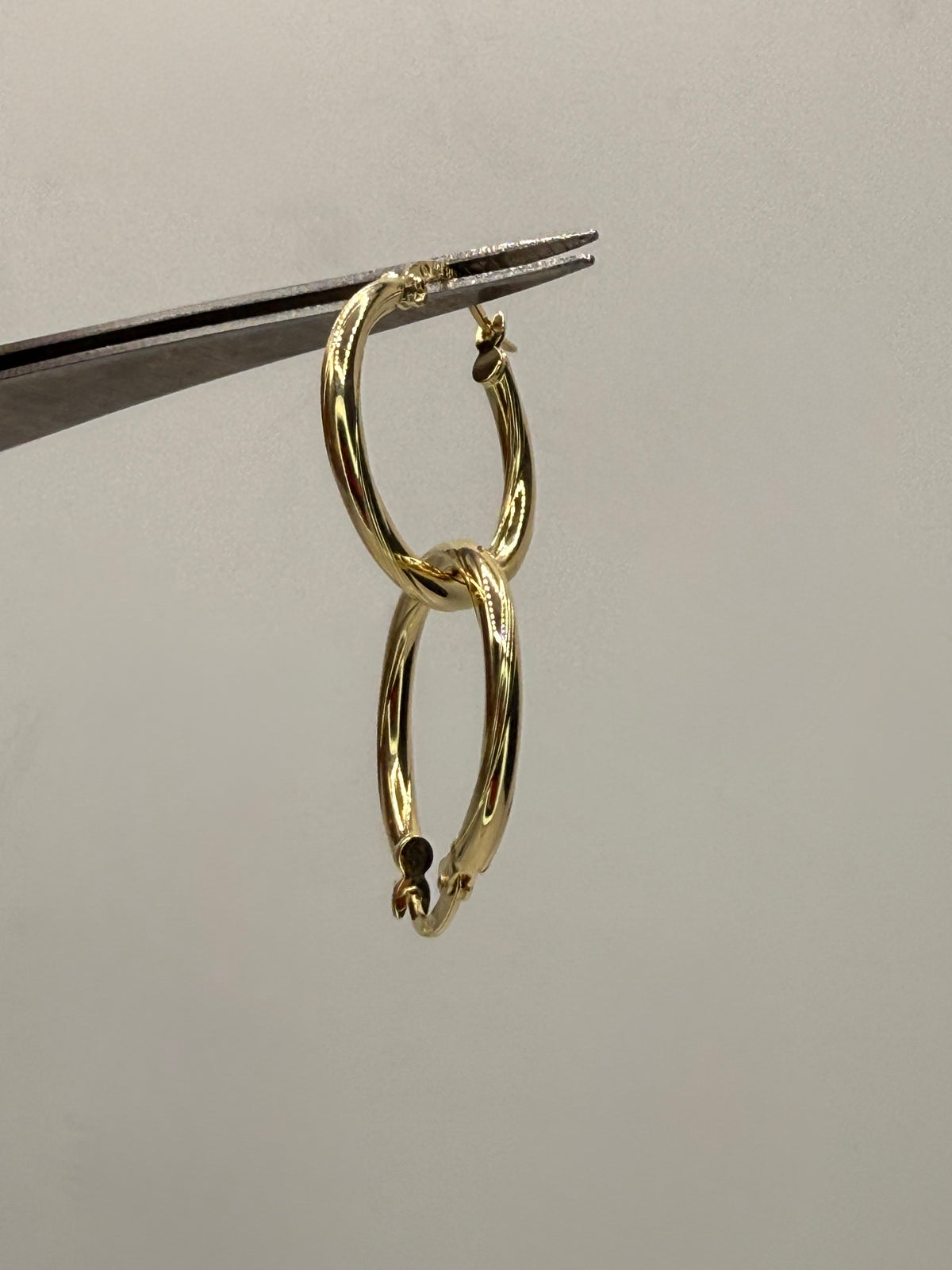 Candonga semi entorchada oro amarillo 18k 1,66 gr / 2,4 cm