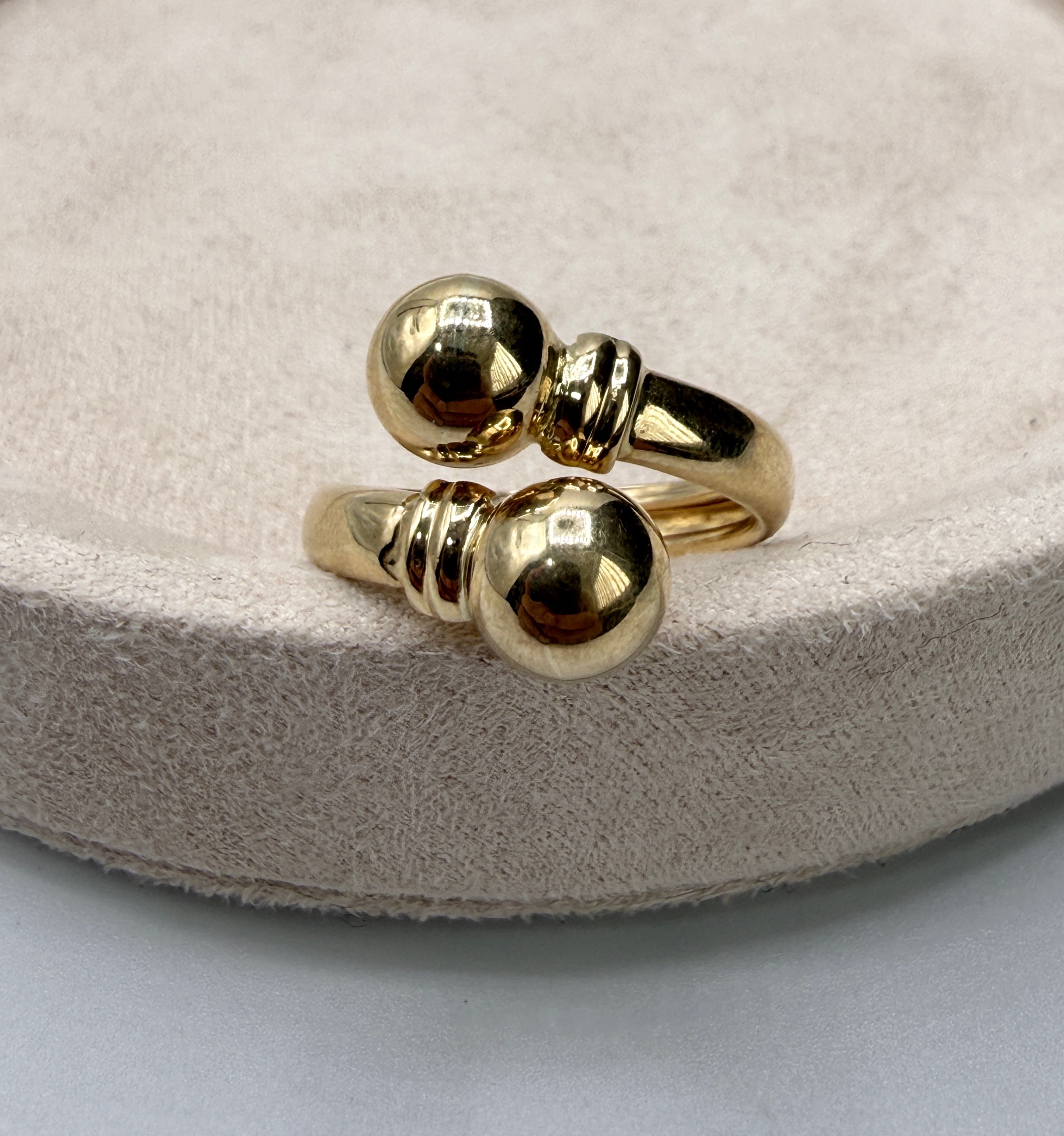 Anillo bola lisa #8 oro amarillo 18k / talla 8 / 2,87 gr