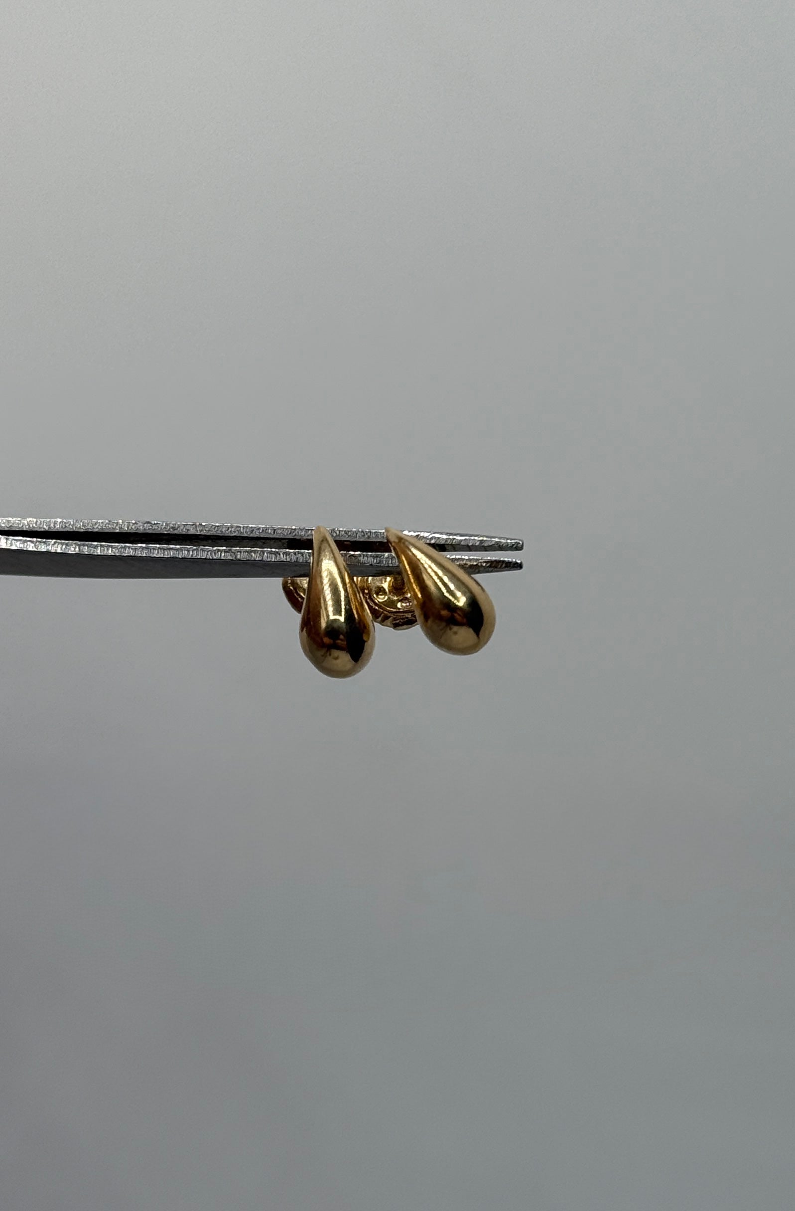 Topos gota oro amarillo 18k 0,64 gr