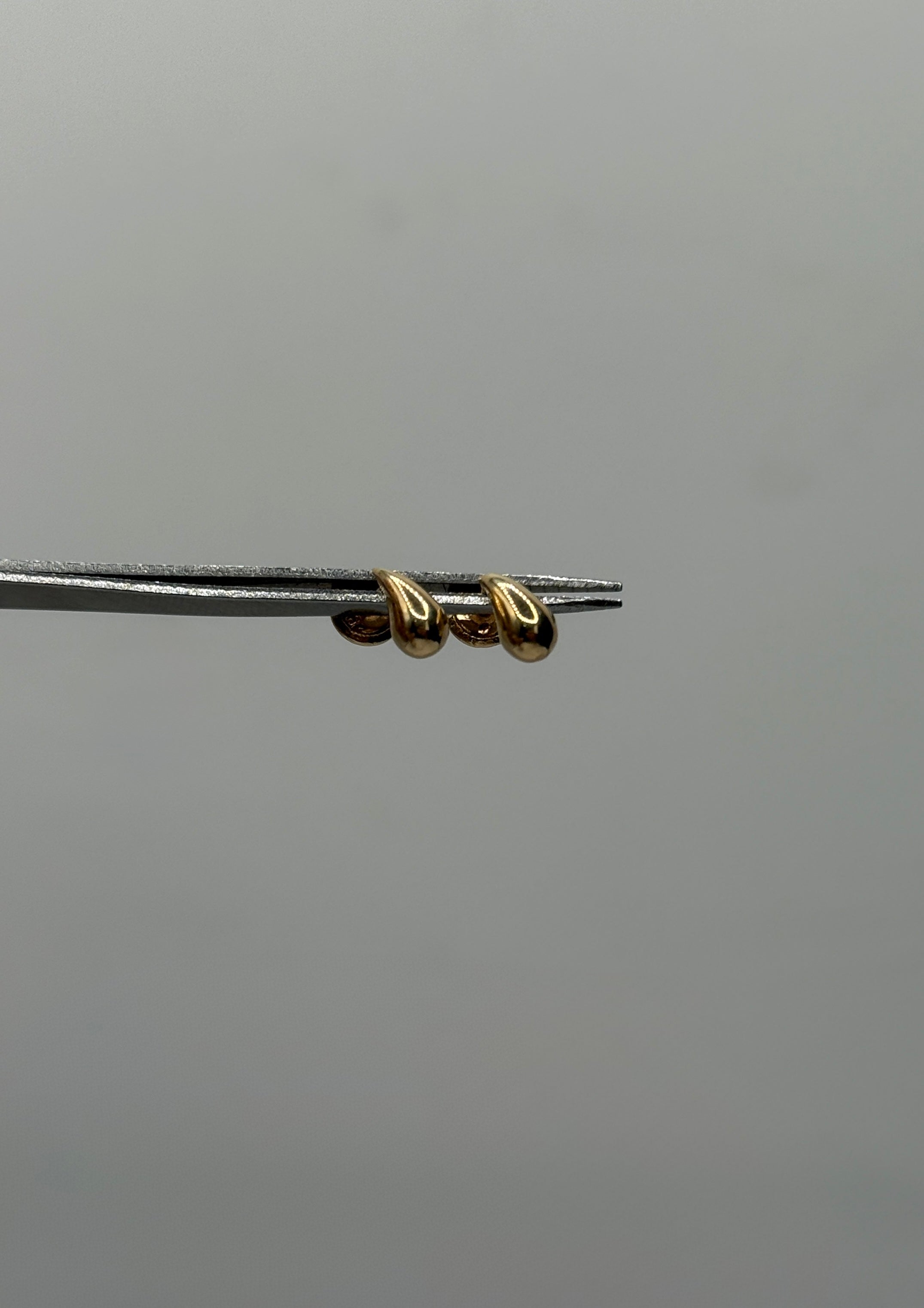 Topos gota oro amarillo 18k 0,61 gr