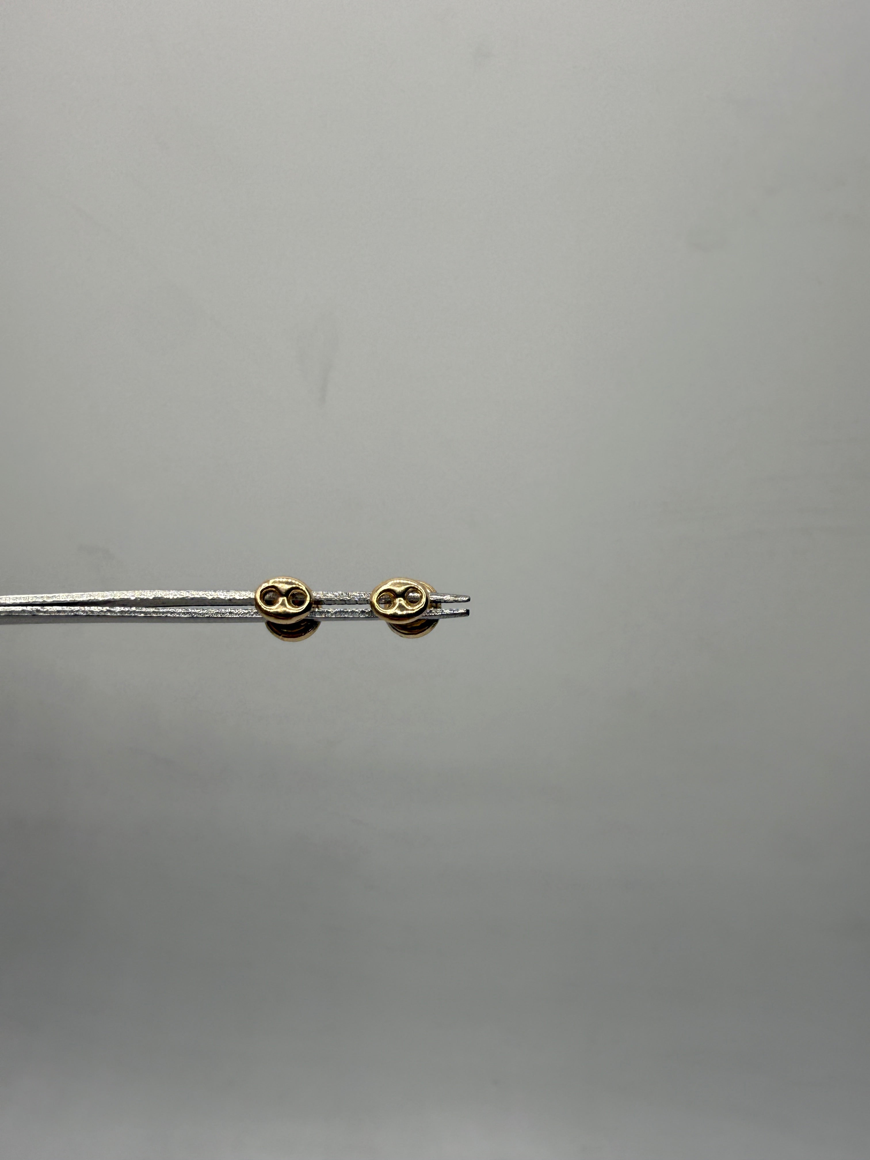 Topos GC oro amarillo 18k 0,60 gr