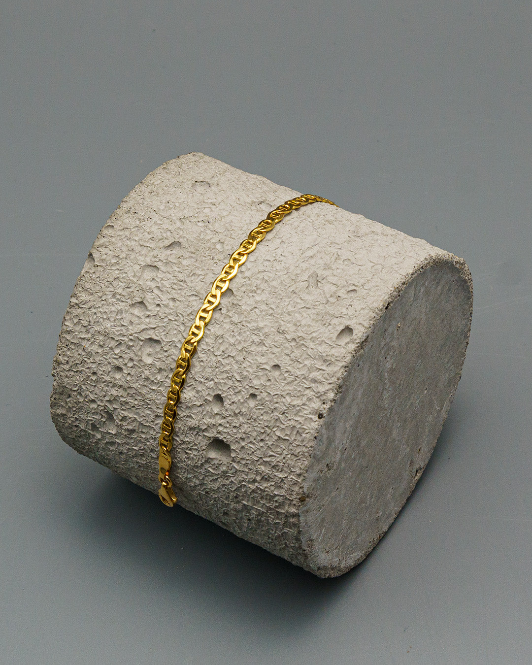 Pulso It Plano Oro amarillo 18k 1,34 Gr / 2,4 mm / 19 Cm